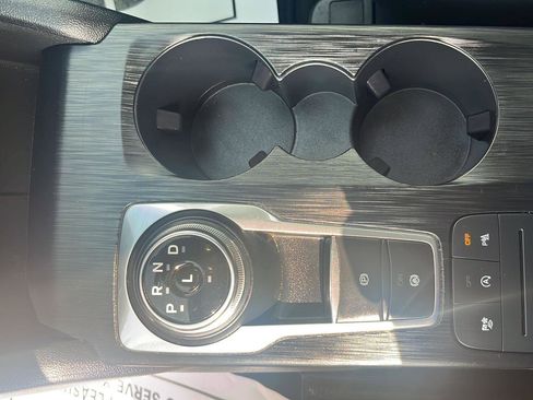 Used 2022 Ford Escape Titanium image 28