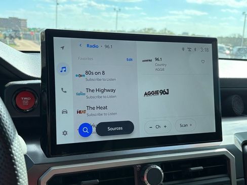 Used 2024 Toyota Tacoma TRD Off-Road w/ TRD Off Road Premium Package image 10