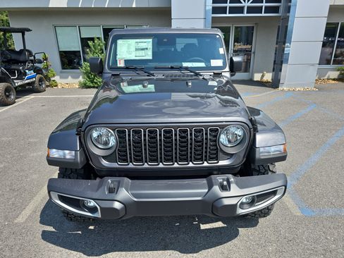 New 2025 Jeep Gladiator Sport image 9