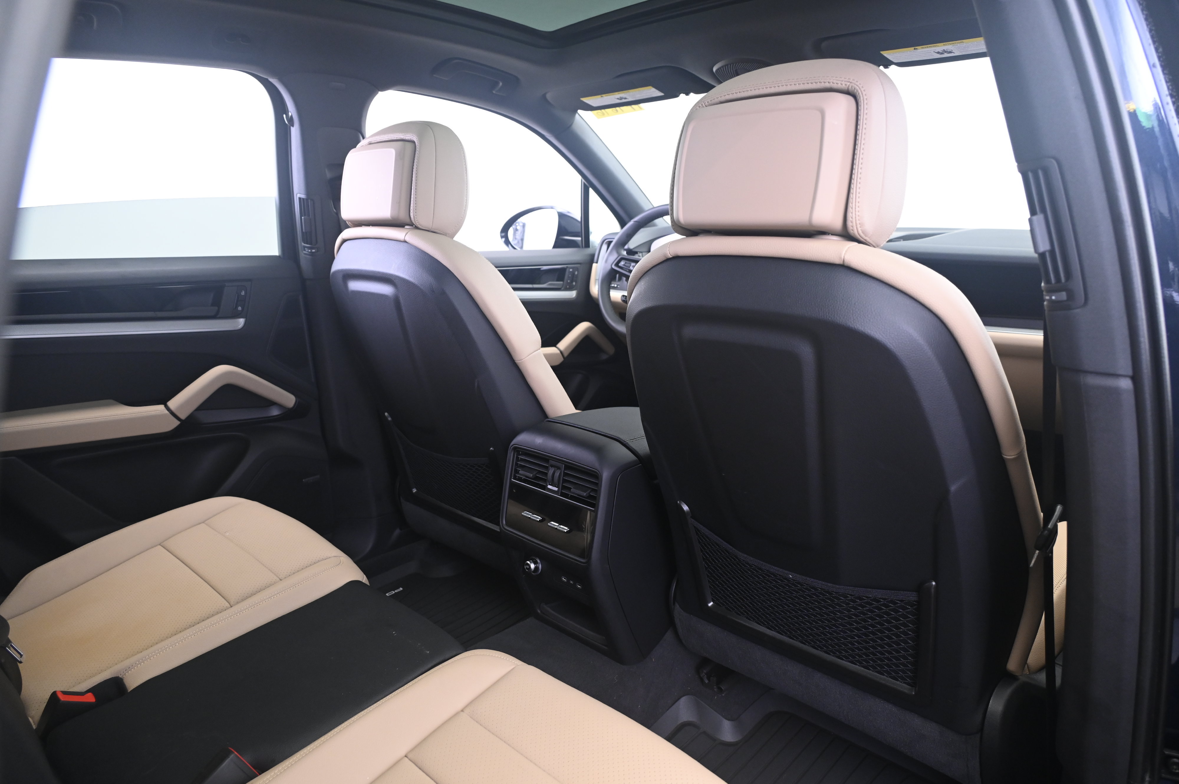 Certified 2026 Porsche Cayenne AWD/4WD image 17