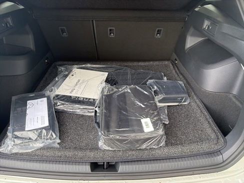 New 2026 Volkswagen Tiguan SEL R-Line AWD/4WD image 27