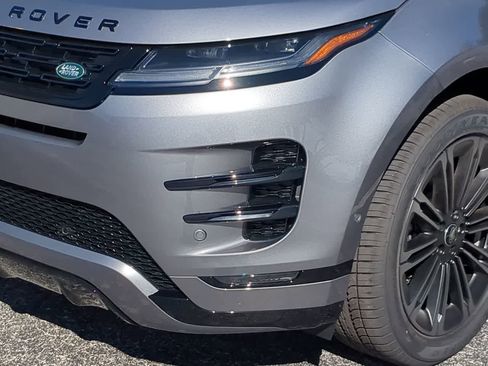 New 2026 Land Rover Range Rover Evoque Dynamic SE image 11