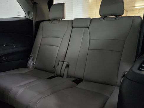 Used 2019 Honda Pilot Touring image 18