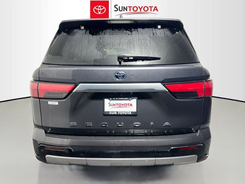 Used 2024 Toyota Sequoia Capstone AWD/4WD image 5