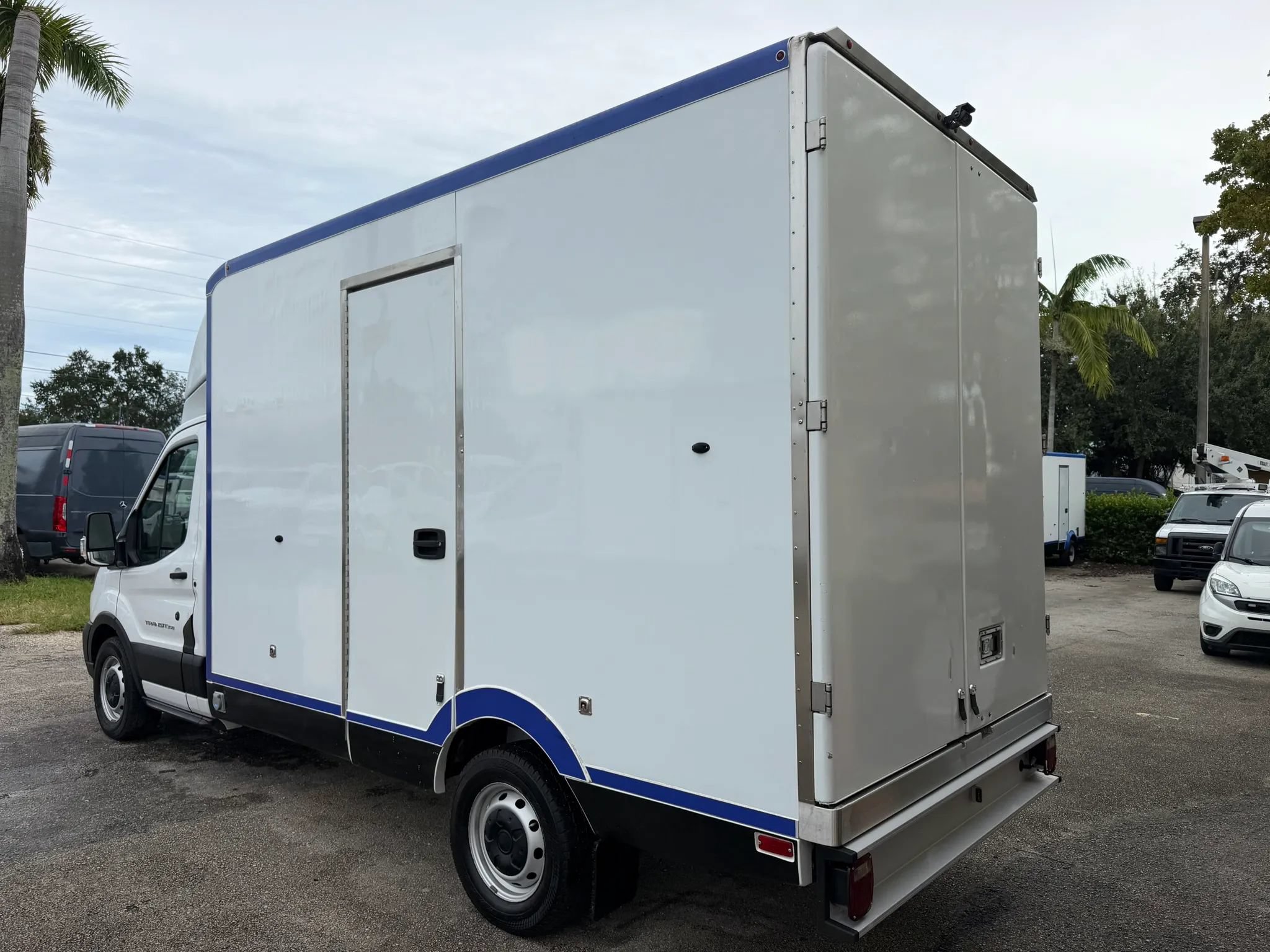 Used 2021 Ford Transit 350 w/ Upfitter Package RWD image 4