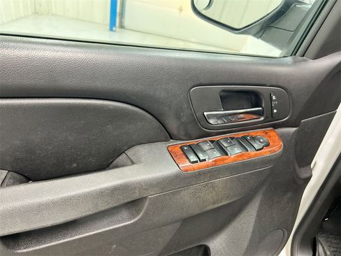 Used 2014 Chevrolet Tahoe LT image 19