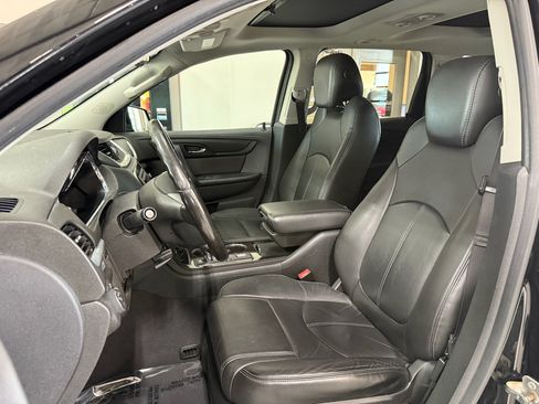 Used 2017 Chevrolet Traverse LT AWD/4WD image 10