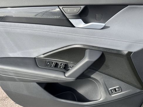 New 2026 Volkswagen Tiguan SE R-Line image 17