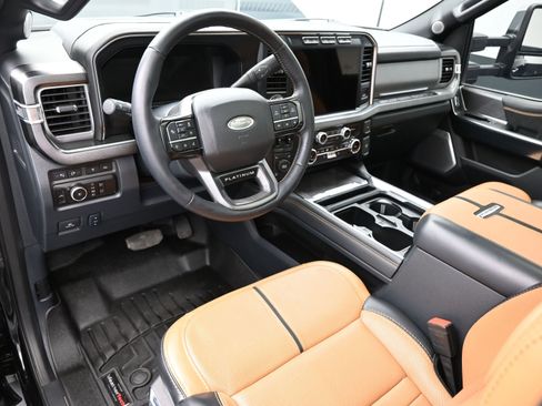 Used 2024 Ford F350 Platinum w/ FX4 Off-Road Package image 21