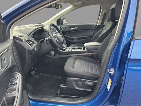 Used 2024 Ford Edge SE image 12