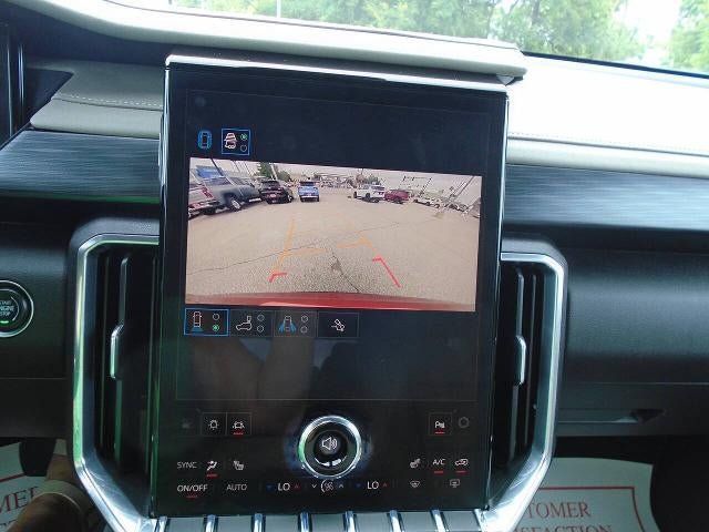 Used 2026 GMC Acadia Elevation w/ Elevation Premium Package AWD/4WD image 12