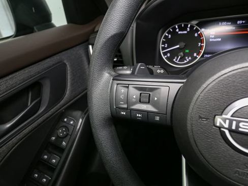 Used 2023 Nissan Rogue S AWD/4WD image 25