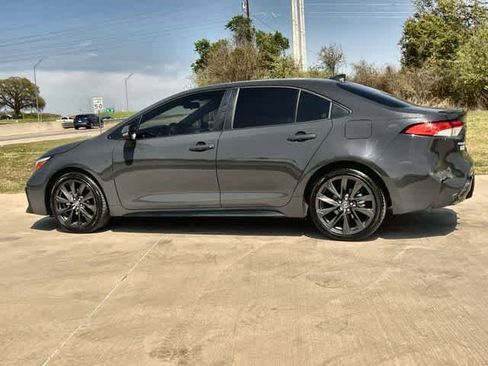 Used 2024 Toyota Corolla SE image 4