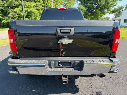 Used 2013 Chevrolet Silverado 2500 LTZ w/ Z71 Appearance Package AWD/4WD image 16