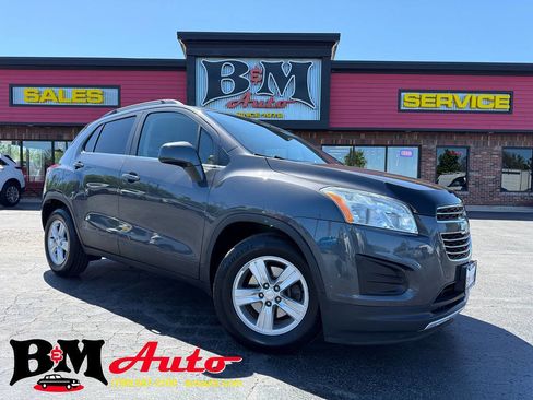 Used 2016 Chevrolet Trax LT w/ LT Convenience Package FWD image 1