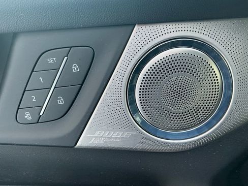 Used 2025 Buick Enclave Avenir w/ Trailering Package, 5000 lbs. image 13