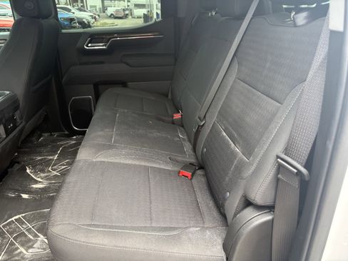 Certified 2023 Chevrolet Silverado 1500 RST w/ Rally Edition AWD/4WD image 9