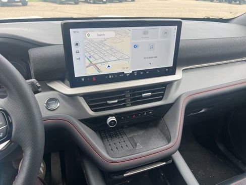 Used 2025 Ford Explorer ST-Line w/ Premium Package AWD/4WD image 12