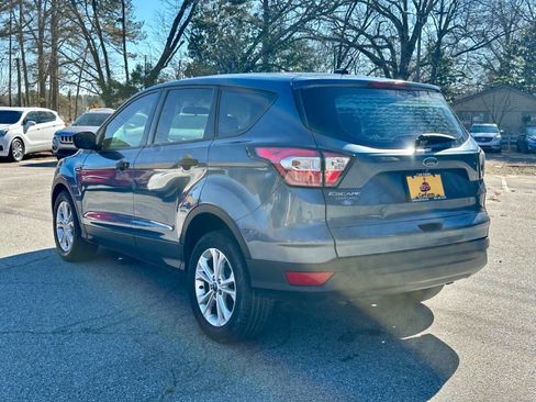 Used 2018 Ford Escape S image 5
