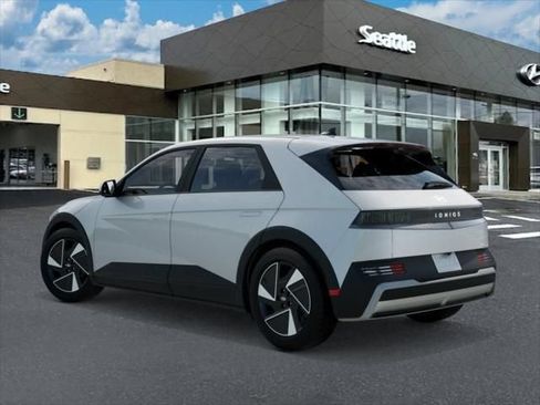 New 2026 Hyundai Ioniq 5 SE RWD image 5
