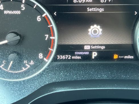 Used 2025 Nissan Rogue SV image 24