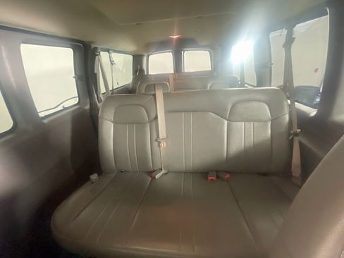 Used 2016 Chevrolet Express 2500 LS image 21