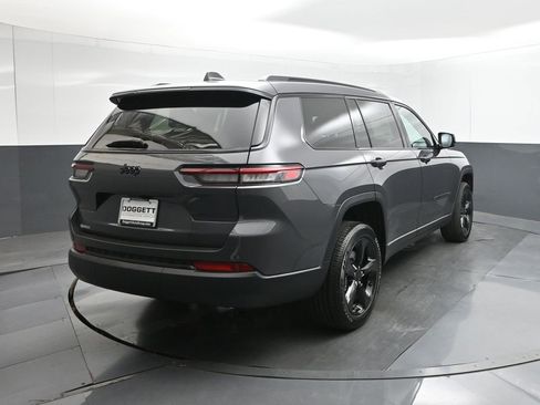 New 2025 Jeep Grand Cherokee L Altitude image 11