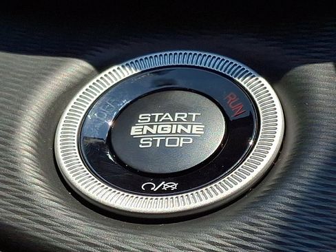 Used 2025 Jeep Grand Cherokee Laredo X w/ Luxury Tech Group I image 19