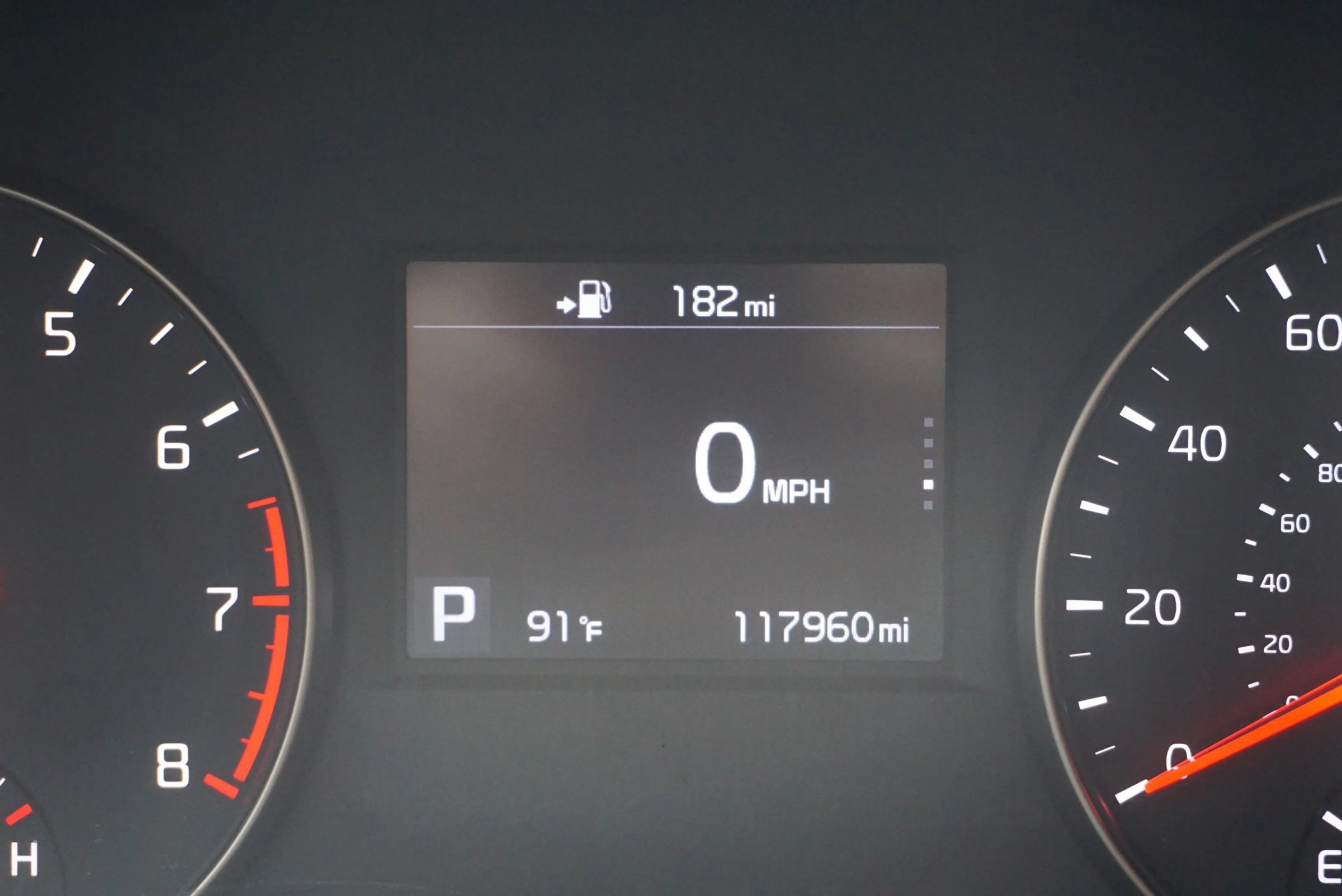 Used 2017 Kia Cadenza Premium w/ Luxury Package FWD image 35