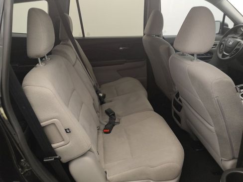 Used 2018 Honda Pilot LX image 19