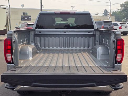 Used 2023 GMC Sierra 1500 SLE w/ Enhanced Capability Package AWD/4WD image 14