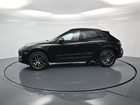 Used 2026 Porsche Macan AWD/4WD image 2