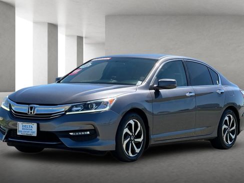 Used 2017 Honda Accord EX image 8