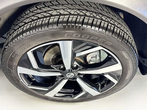 Used 2021 Nissan Rogue Sport SL image 31