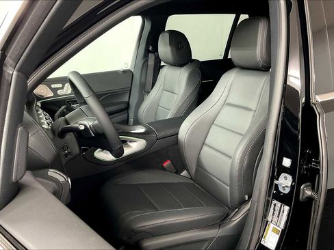 New 2025 Mercedes-Benz GLS 450 4MATIC image 14