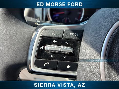 Certified 2023 Kia Carnival EX FWD image 31
