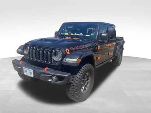 Used 2025 Jeep Gladiator Mojave AWD/4WD image 2