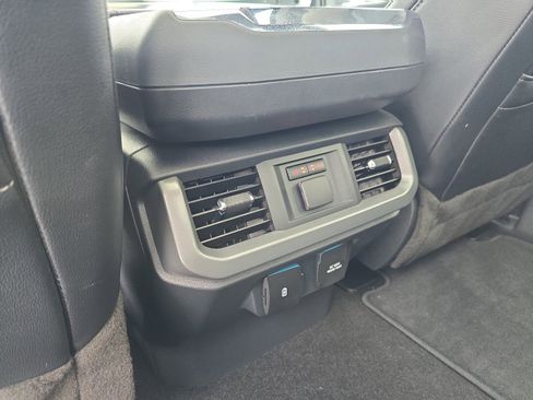 Used 2022 Ford F150 Lariat w/ Equipment Group 502A High image 24