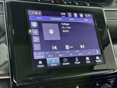 Used 2023 Jeep Grand Cherokee Laredo w/ Luxury Tech Group I AWD/4WD image 7