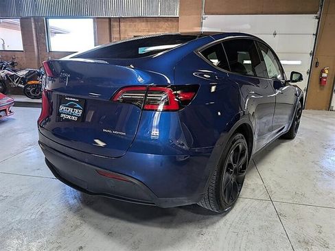 Used 2021 Tesla Model Y Long Range image 10