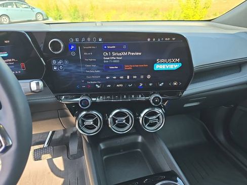 New 2025 Chevrolet Blazer EV LT image 23