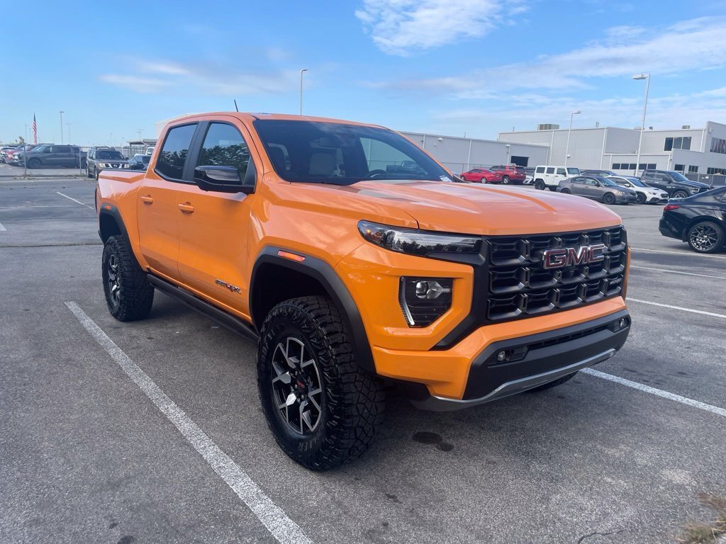 Used 2026 GMC Canyon AT4X AWD/4WD image 8