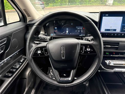 Used 2023 Lincoln Corsair Reserve w/ Jet Appearance Package FWD image 17