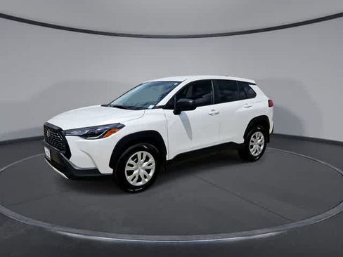 Used 2025 Toyota Corolla Cross L FWD image 4