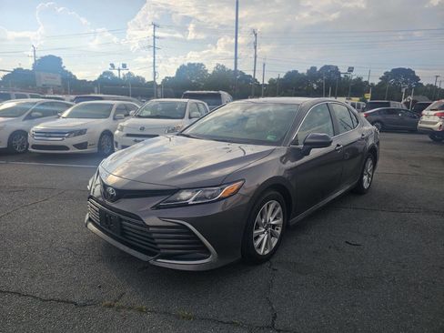 Used 2023 Toyota Camry LE image 1