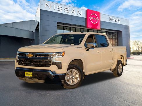 Used 2023 Chevrolet Silverado 1500 LT image 1