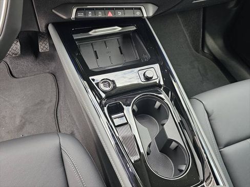 New 2026 Audi Q3 quattro 2.0T AWD/4WD image 11