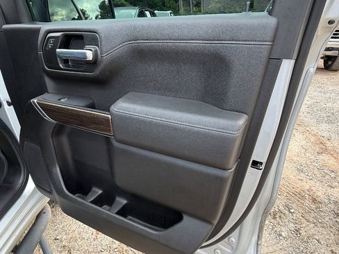 Used 2021 Chevrolet Silverado 1500 LT Trail Boss AWD/4WD image 18