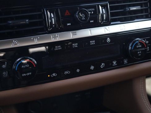 New 2026 Nissan Pathfinder Platinum w/ Cargo Package image 17