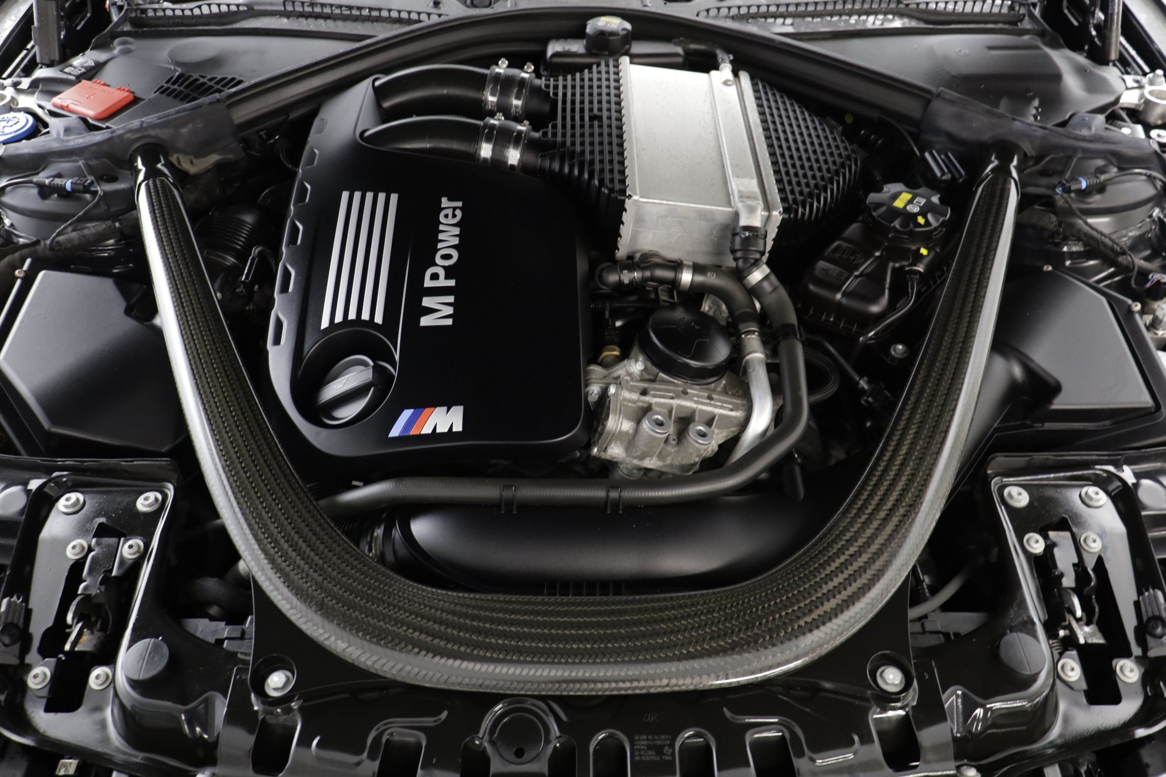 Used 2018 BMW M4 Convertible RWD image 23